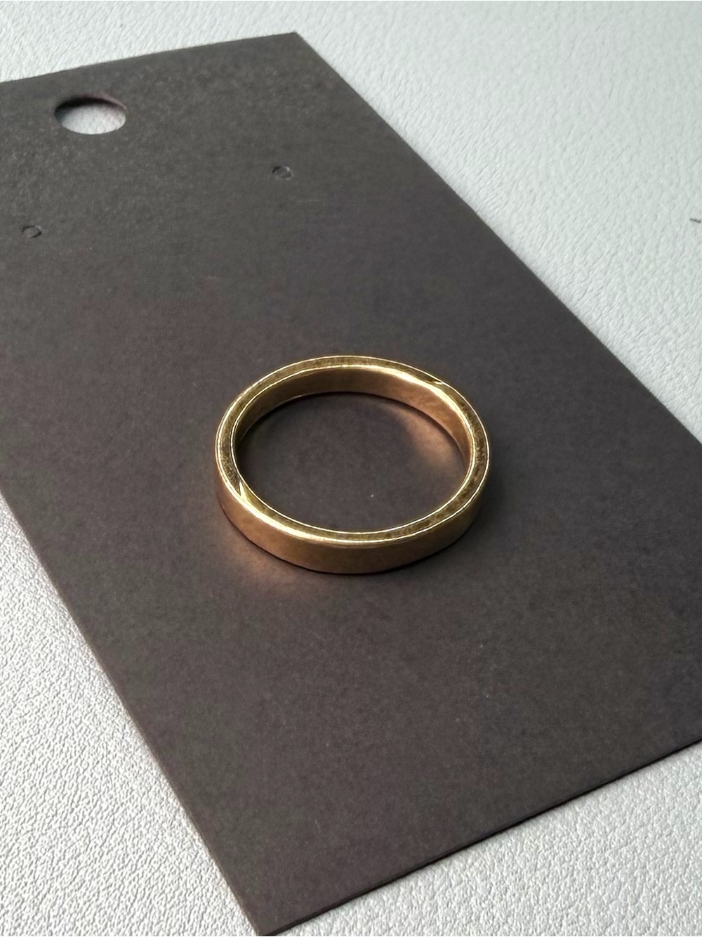 Elegant Women's Gold Band Ring
